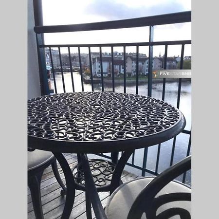 Апартаменты Waterfront Living In Leith With Free Parking! Эдинбург Экстерьер фото