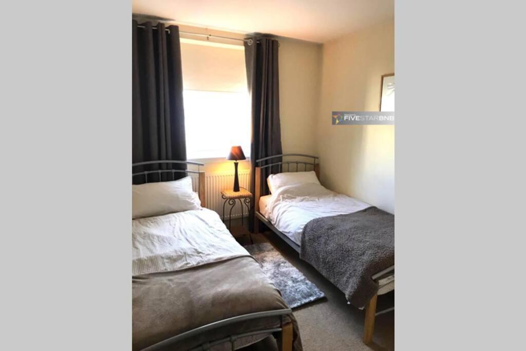 Апартаменты Waterfront Living In Leith With Free Parking! Эдинбург Экстерьер фото