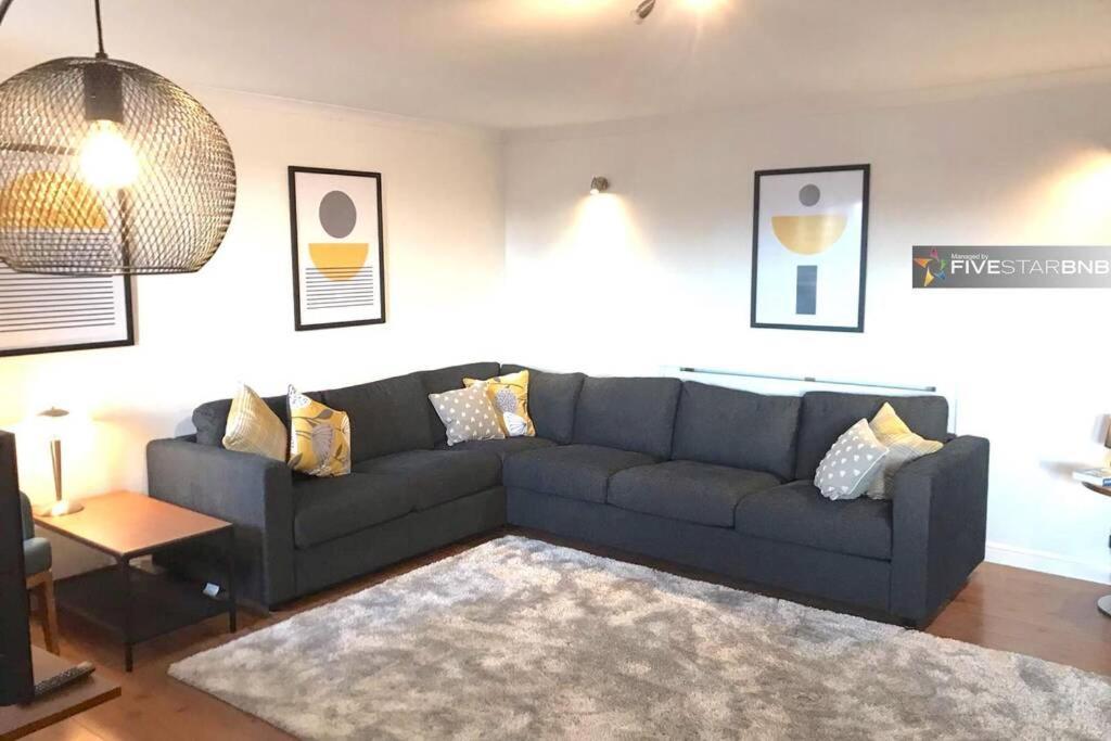 Апартаменты Waterfront Living In Leith With Free Parking! Эдинбург Экстерьер фото