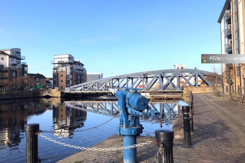 Апартаменты Waterfront Living In Leith With Free Parking! Эдинбург Экстерьер фото