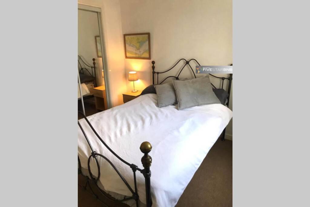 Апартаменты Waterfront Living In Leith With Free Parking! Эдинбург Экстерьер фото